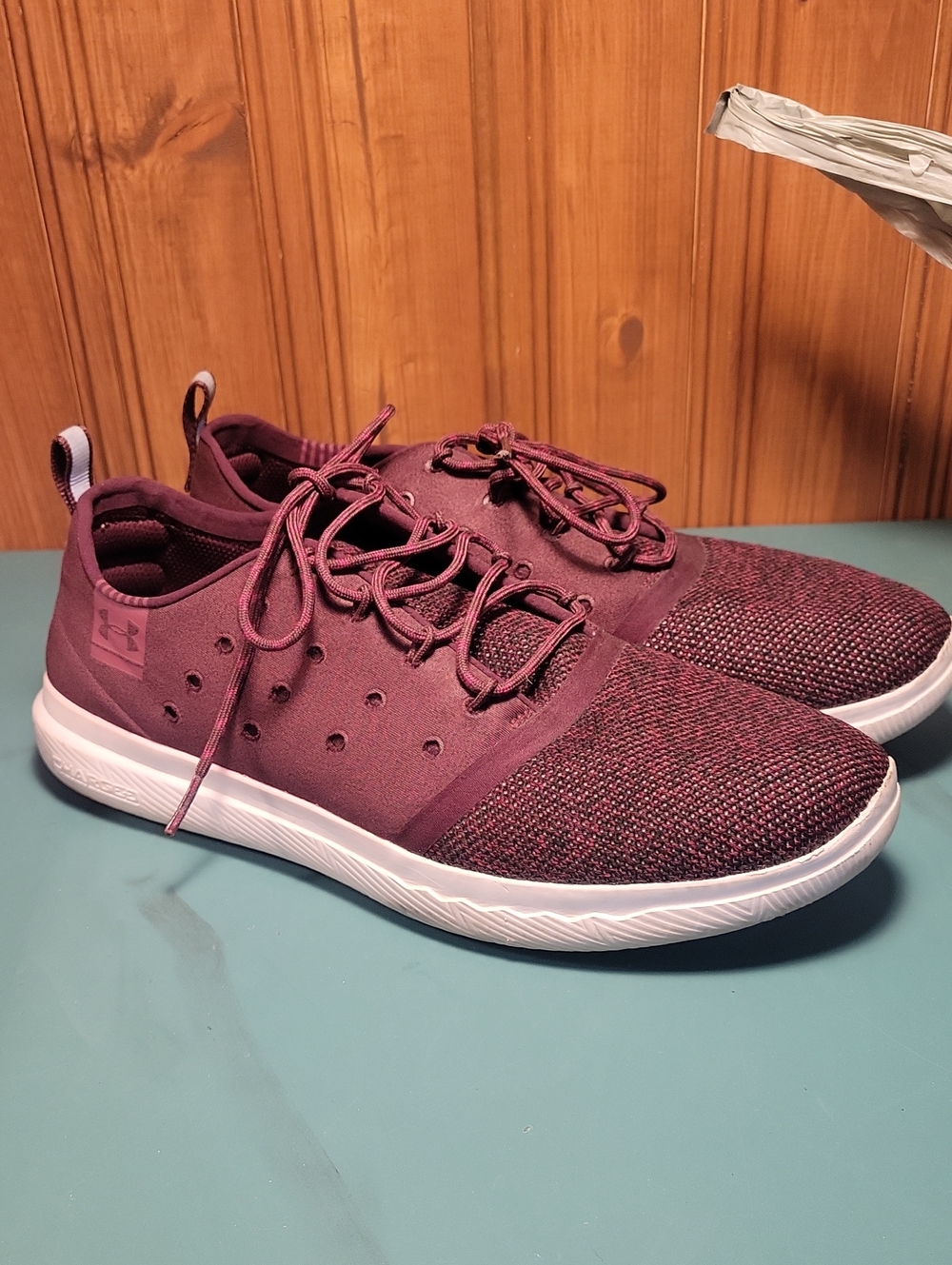 Under Armour Women’s Maroon Knit Training Shoes Size 11